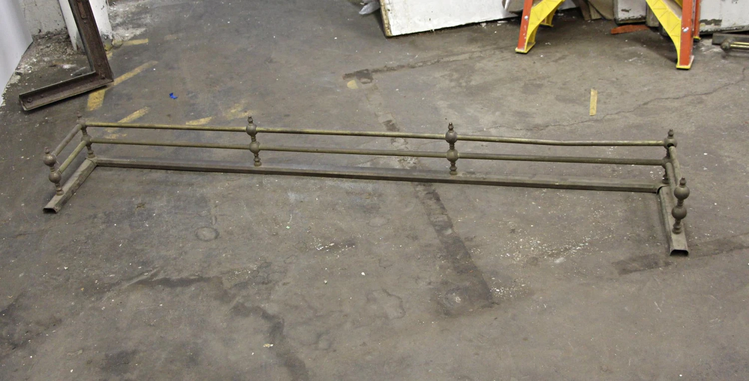 Traditional Antique 5 Foot Brass Fireplace Fender 8 Traditional Antique 5 Foot Brass Fireplace Fender - Image 6
