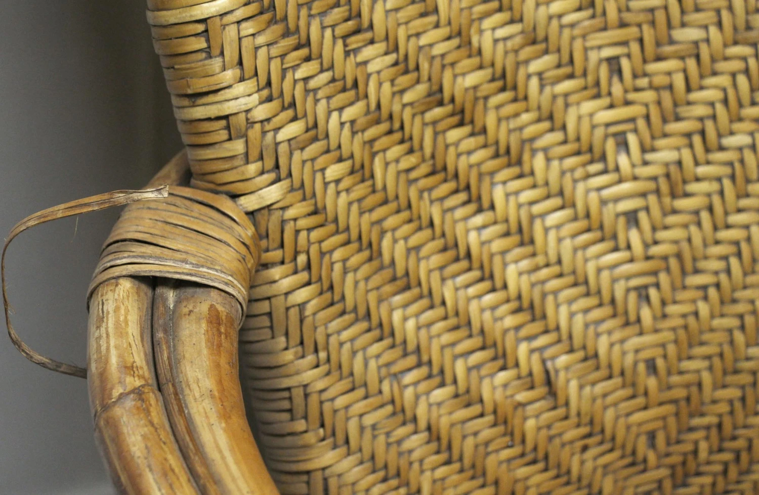 Pair Of Vintage Tan Wicker Chairs 9 Pair Of Vintage Tan Wicker Chairs - Image 7