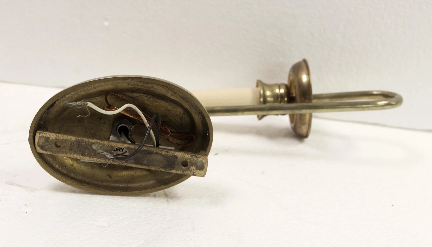 Traditional Polished Brass Candle Wall Sconce 7 Traditional Polished Brass Candle Wall Sconce - Image 5