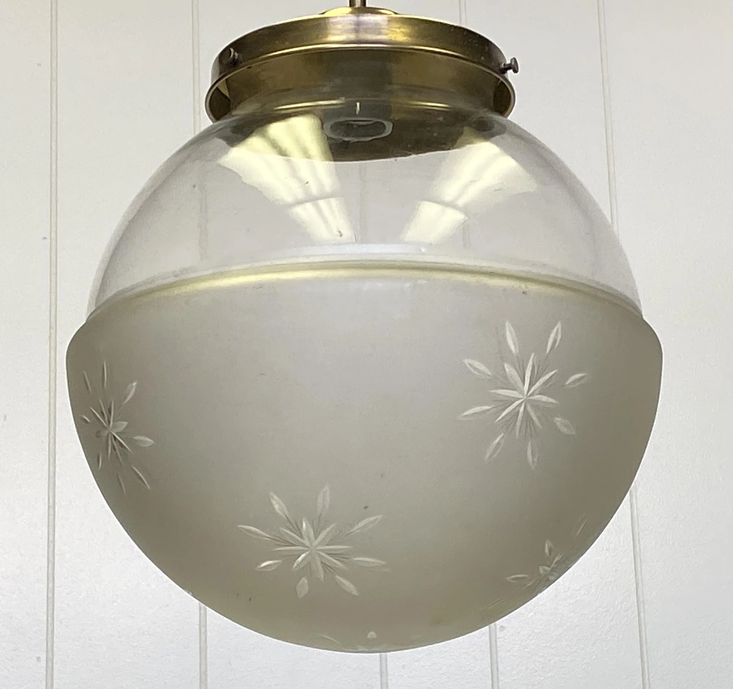 1920s Etched Glass Globe Light With Brass Pole Fitter 6 1920s Etched Glass Globe Light With Brass Pole Fitter - Image 4