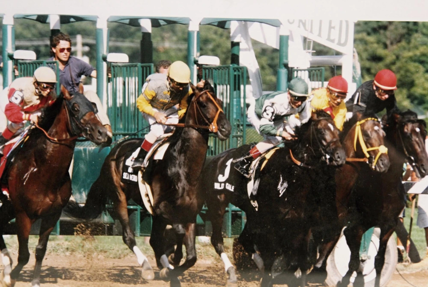 Vintage Framed Horse Racing Photo 4 Vintage Framed Horse Racing Photo - Image 2