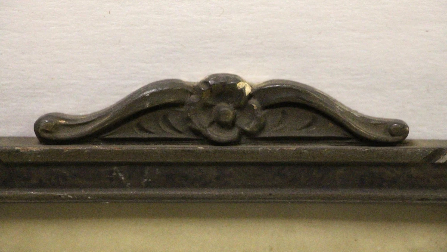 Vintage Oval Matted Gentleman’s Portrait 4 Vintage Oval Matted Gentleman’s Portrait - Image 2