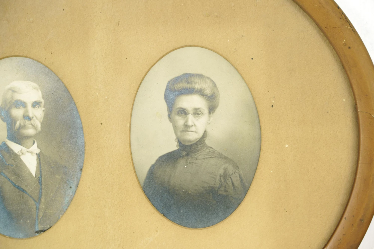 Antique Oval Pine Framed Portraits 4 Antique Oval Pine Framed Portraits - Image 2