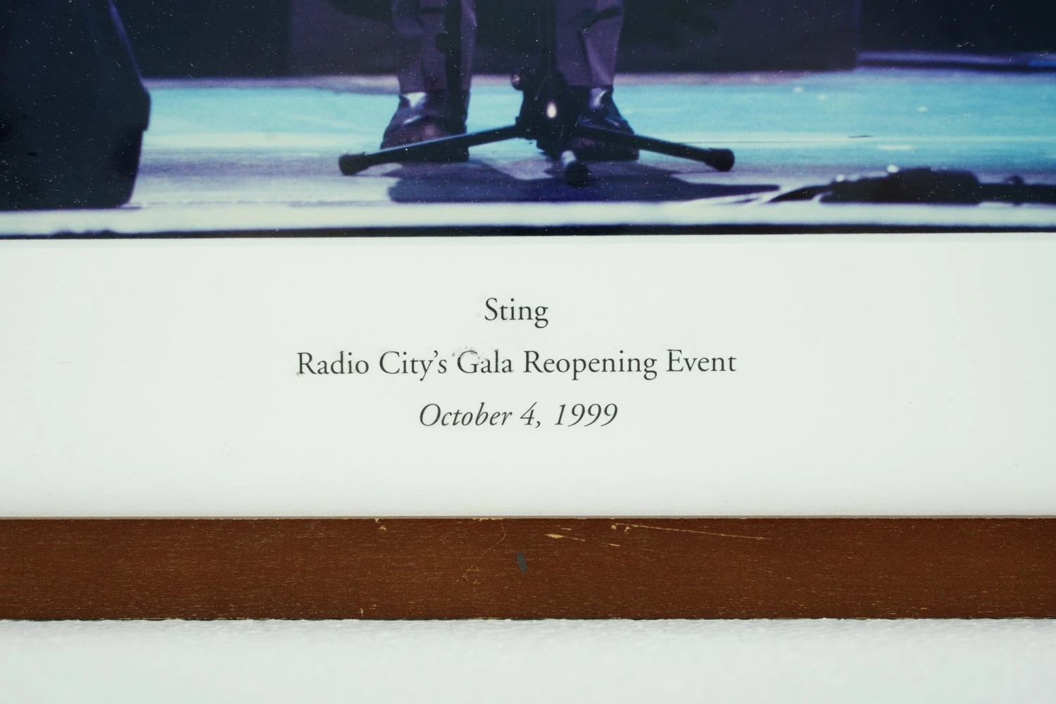 Framed Matted Photo Of Sting At Radio City Music Hall Oct 4, 1999 4 Framed Matted Photo Of Sting At Radio City Music Hall Oct 4, 1999 - Image 2