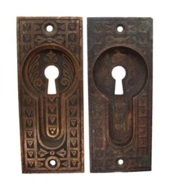 Antique Bronze Aesthetic Recessed Pair Of Pocket Door Plates