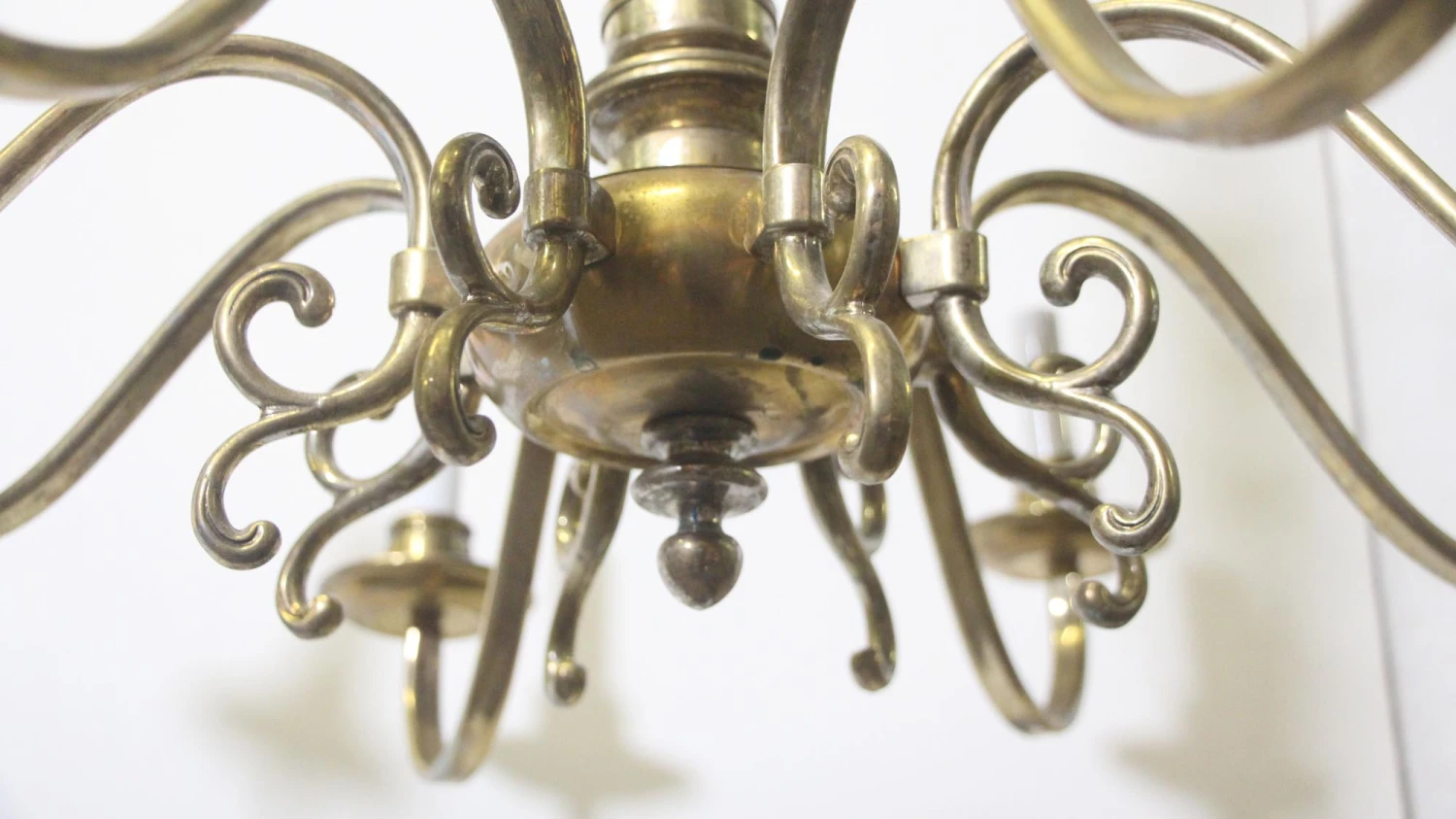 Antique 8 Arm Brass Colonial Style Chandelier 13 Antique 8 Arm Brass Colonial Style Chandelier - Image 11