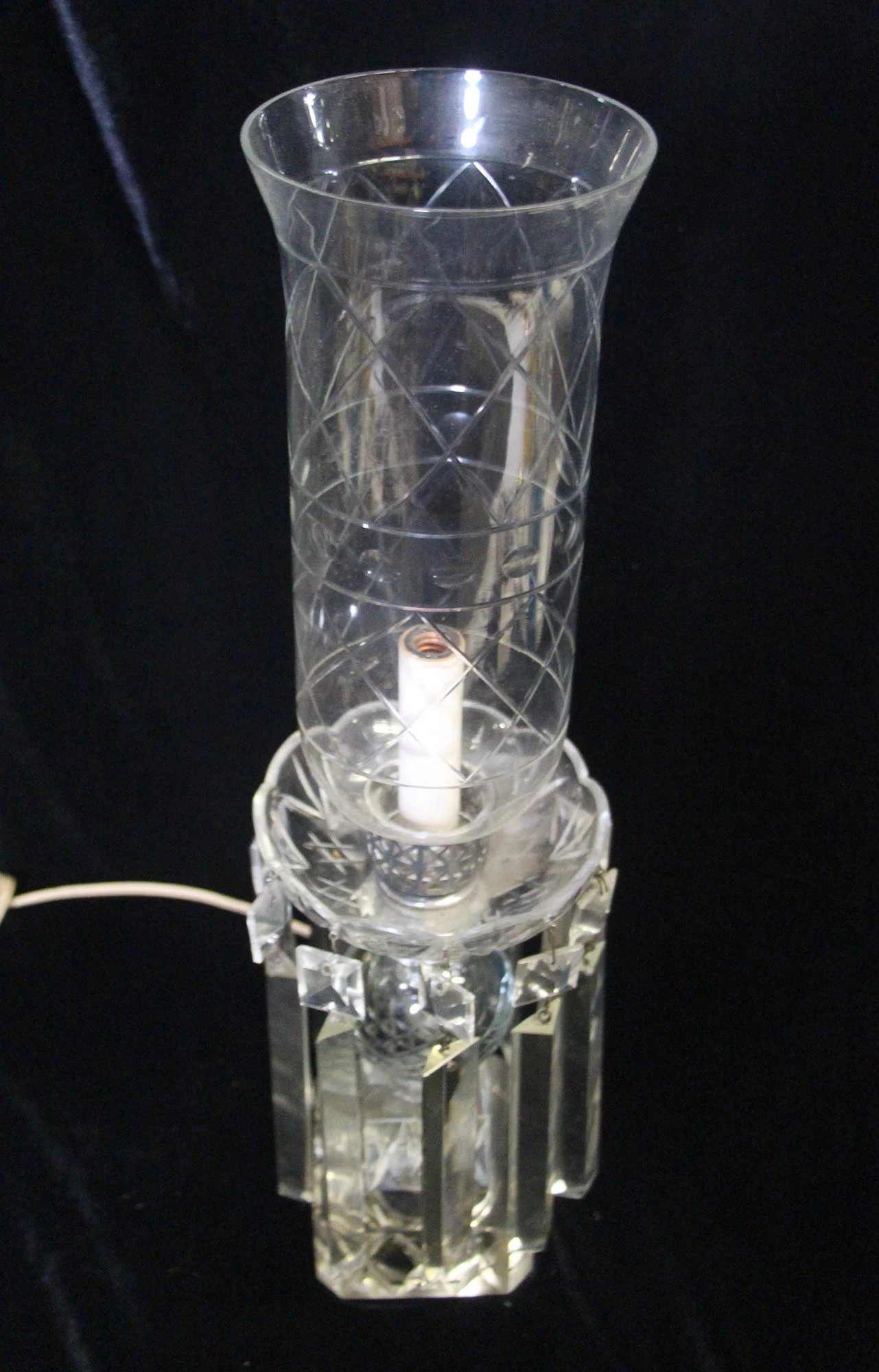 Pair Of Victorian Clear Crystal Hurricane Shade Table Lamps 7 Pair Of Victorian Clear Crystal Hurricane Shade Table Lamps - Image 5