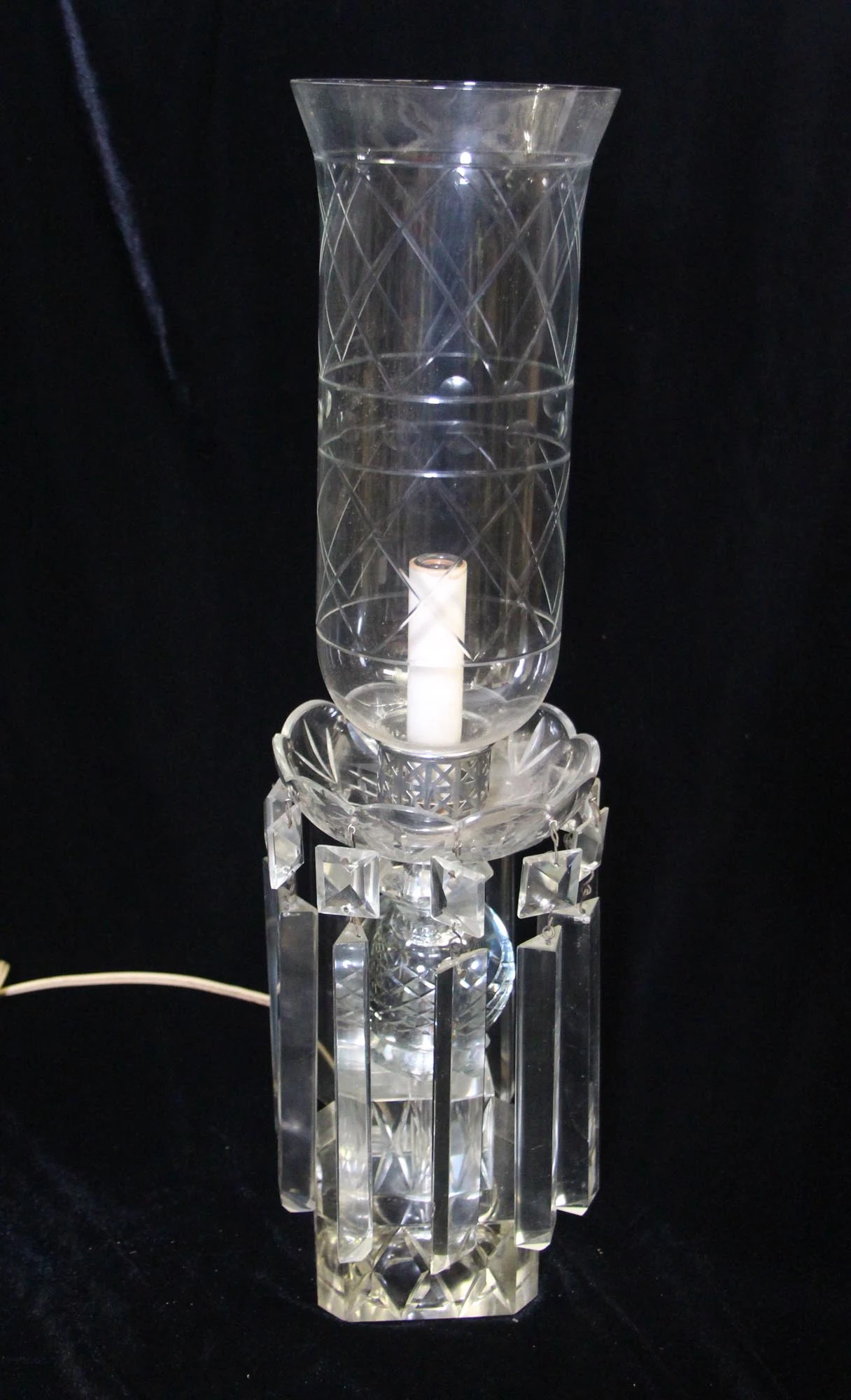 Pair Of Victorian Clear Crystal Hurricane Shade Table Lamps 8 Pair Of Victorian Clear Crystal Hurricane Shade Table Lamps - Image 6