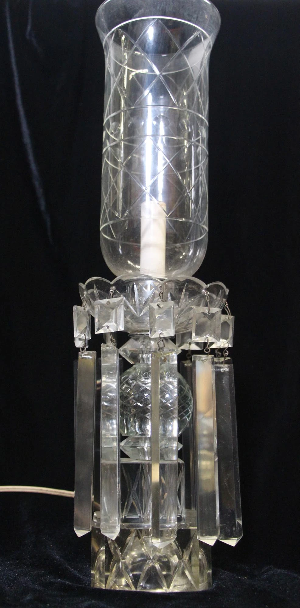 Pair Of Victorian Clear Crystal Hurricane Shade Table Lamps 9 Pair Of Victorian Clear Crystal Hurricane Shade Table Lamps - Image 7