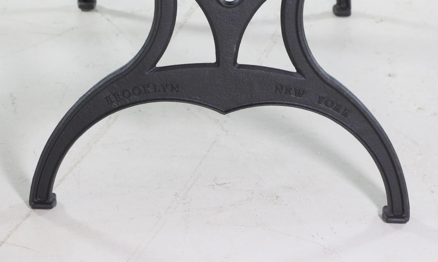 Handmade Red Mahogany Apitong Dining Table With Cast Iron Brooklyn Legs 9 Handmade Red Mahogany Apitong Dining Table With Cast Iron Brooklyn Legs - Image 7