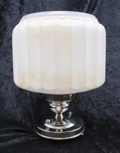 1950s Art Deco White & Clear 9 In. Glass Flush Mount Light -OGT Sale Store q273504 06