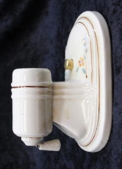 Single 1930s Ceramic Antique White Floral Wall Sconce -OGT Sale Store q273545 05