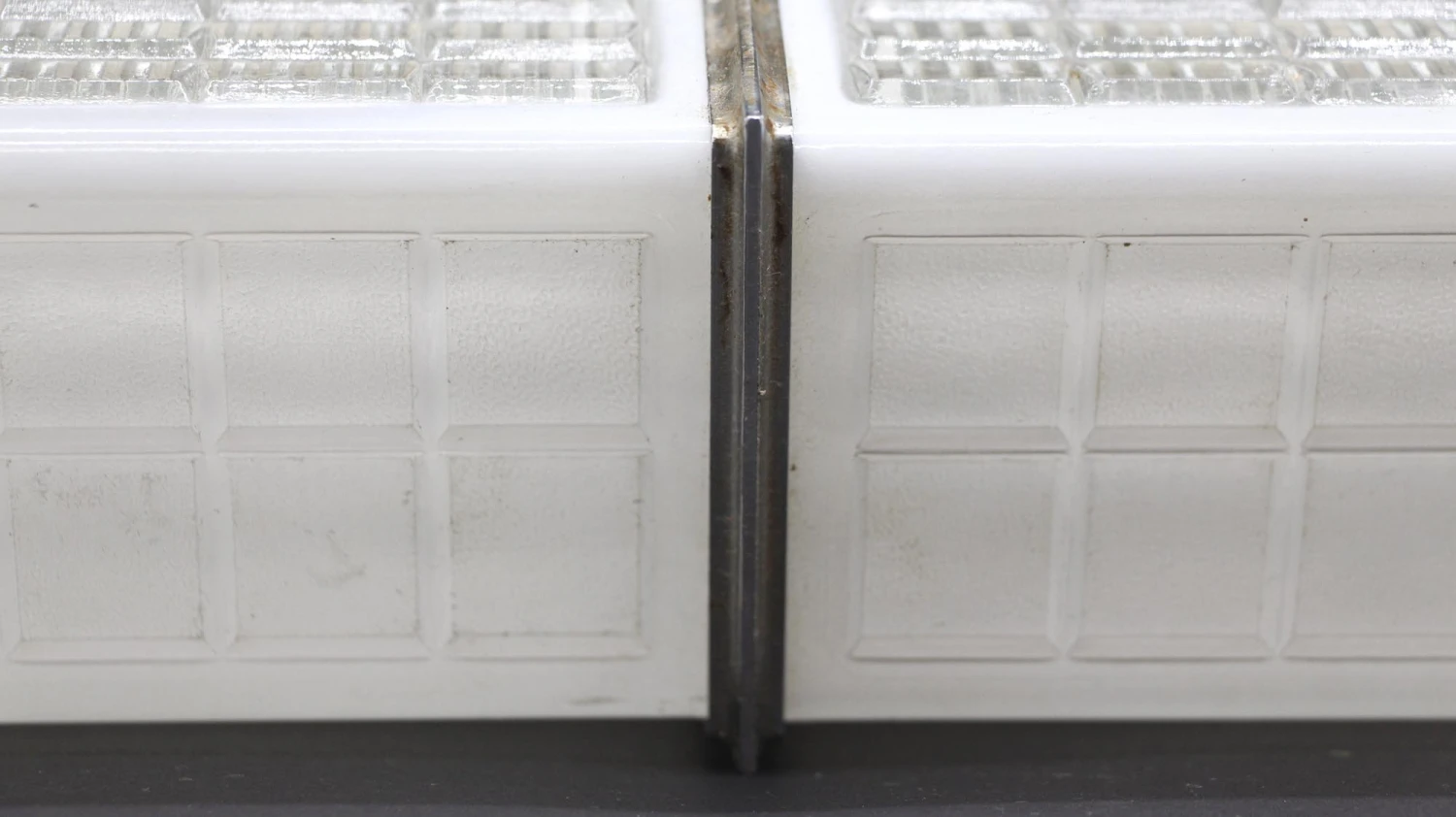 Vintage Glass & Nickel Art Deco Above Cabinet Bathroom Light 12 Vintage Glass & Nickel Art Deco Above Cabinet Bathroom Light - Image 10