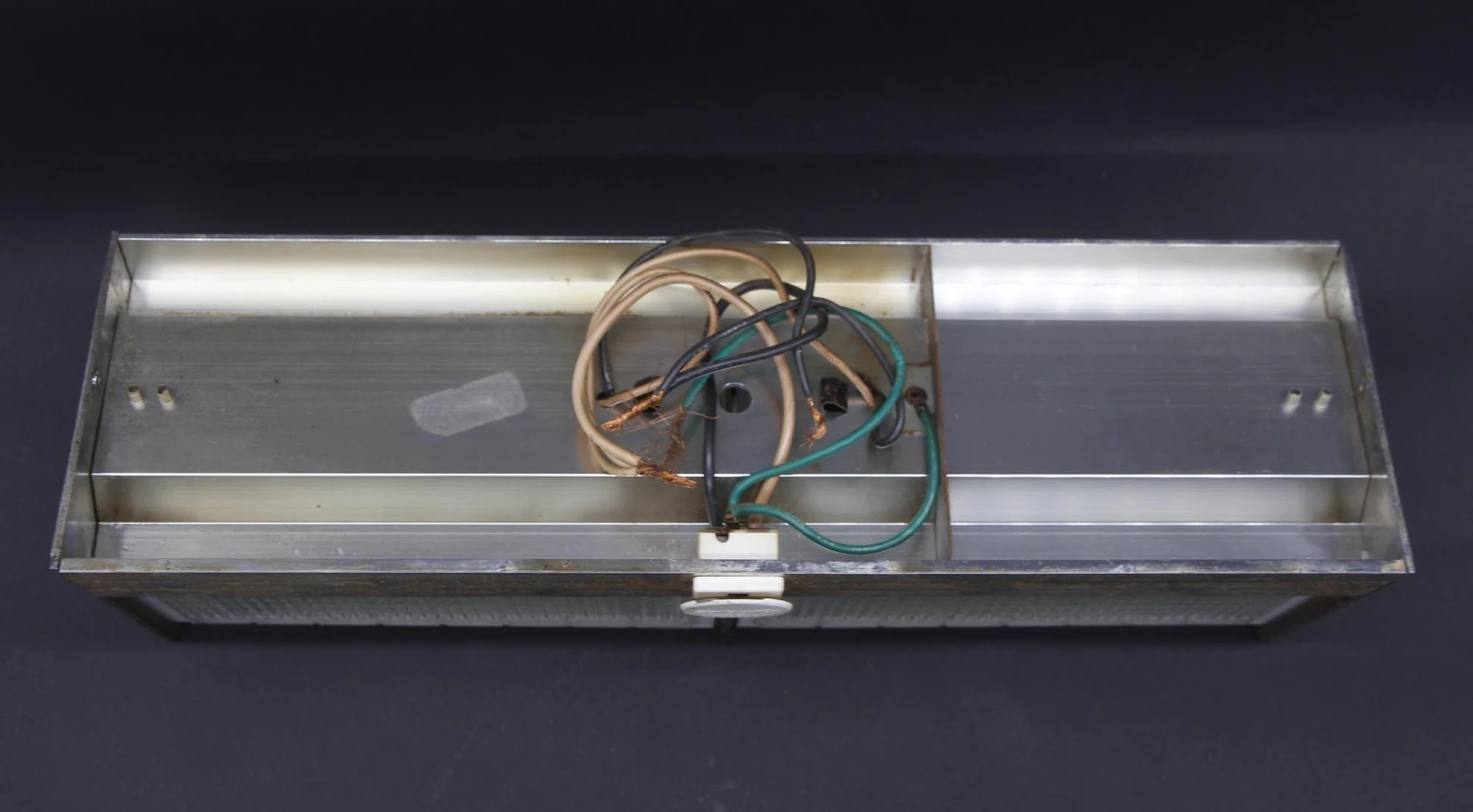 Vintage Glass & Nickel Art Deco Above Cabinet Bathroom Light 13 Vintage Glass & Nickel Art Deco Above Cabinet Bathroom Light - Image 11