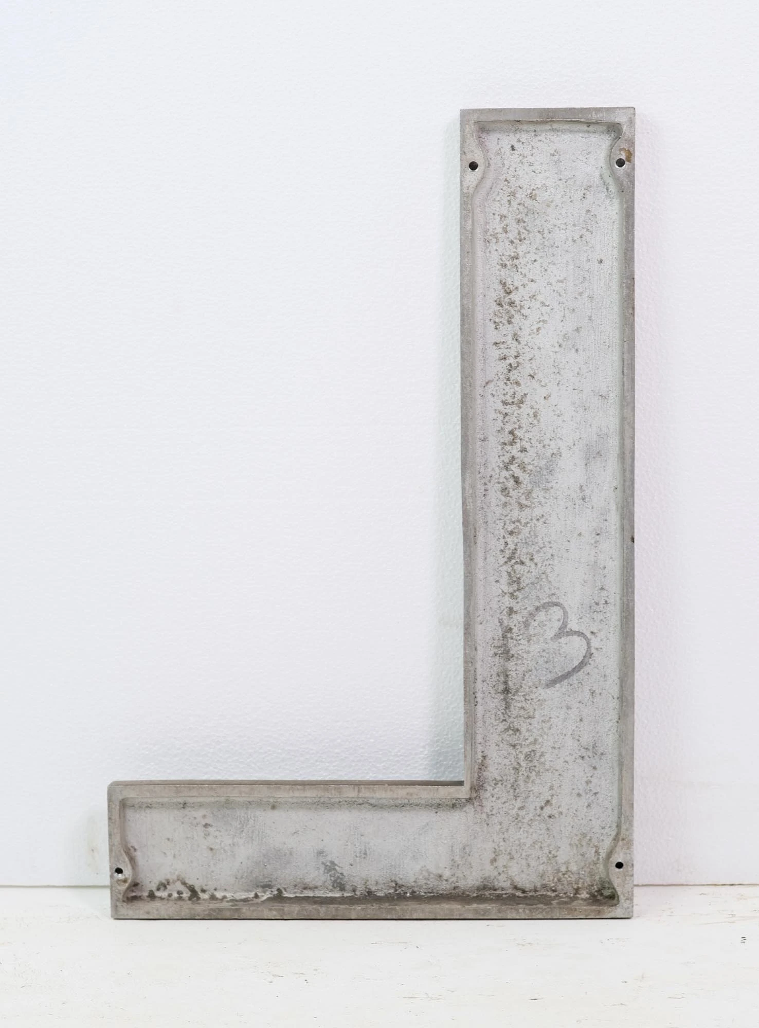 Cast Aluminum Letter L 6 Cast Aluminum Letter L - Image 4
