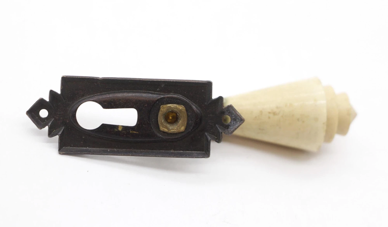 Vintage Pressed Brass Keyhole Cover With Plastic Pull 7 Vintage Pressed Brass Keyhole Cover With Plastic Pull - Image 5