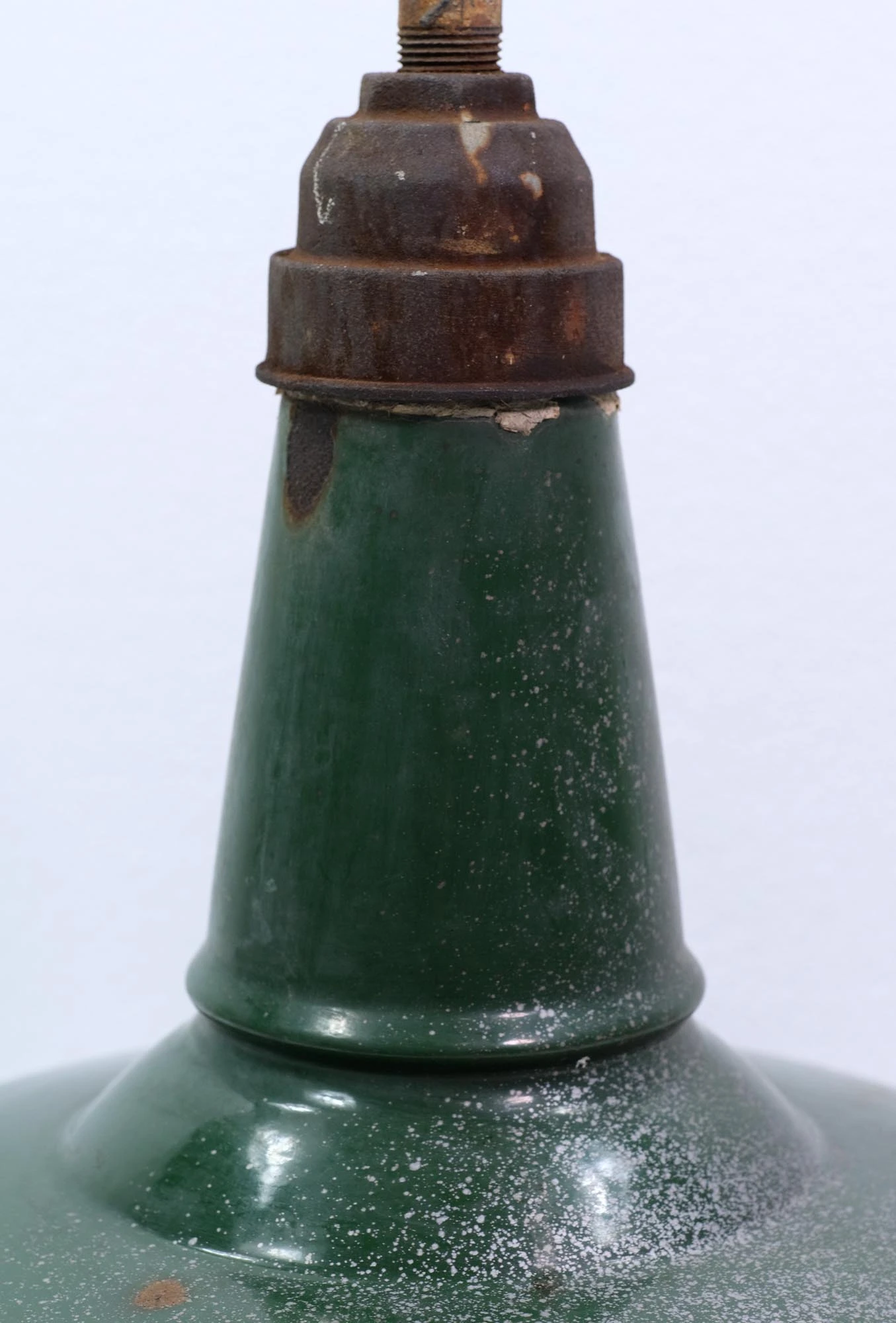 18 In. Green Enameled Steel Industrial Factory Pole Pendant Light 6 18 In. Green Enameled Steel Industrial Factory Pole Pendant Light - Image 4