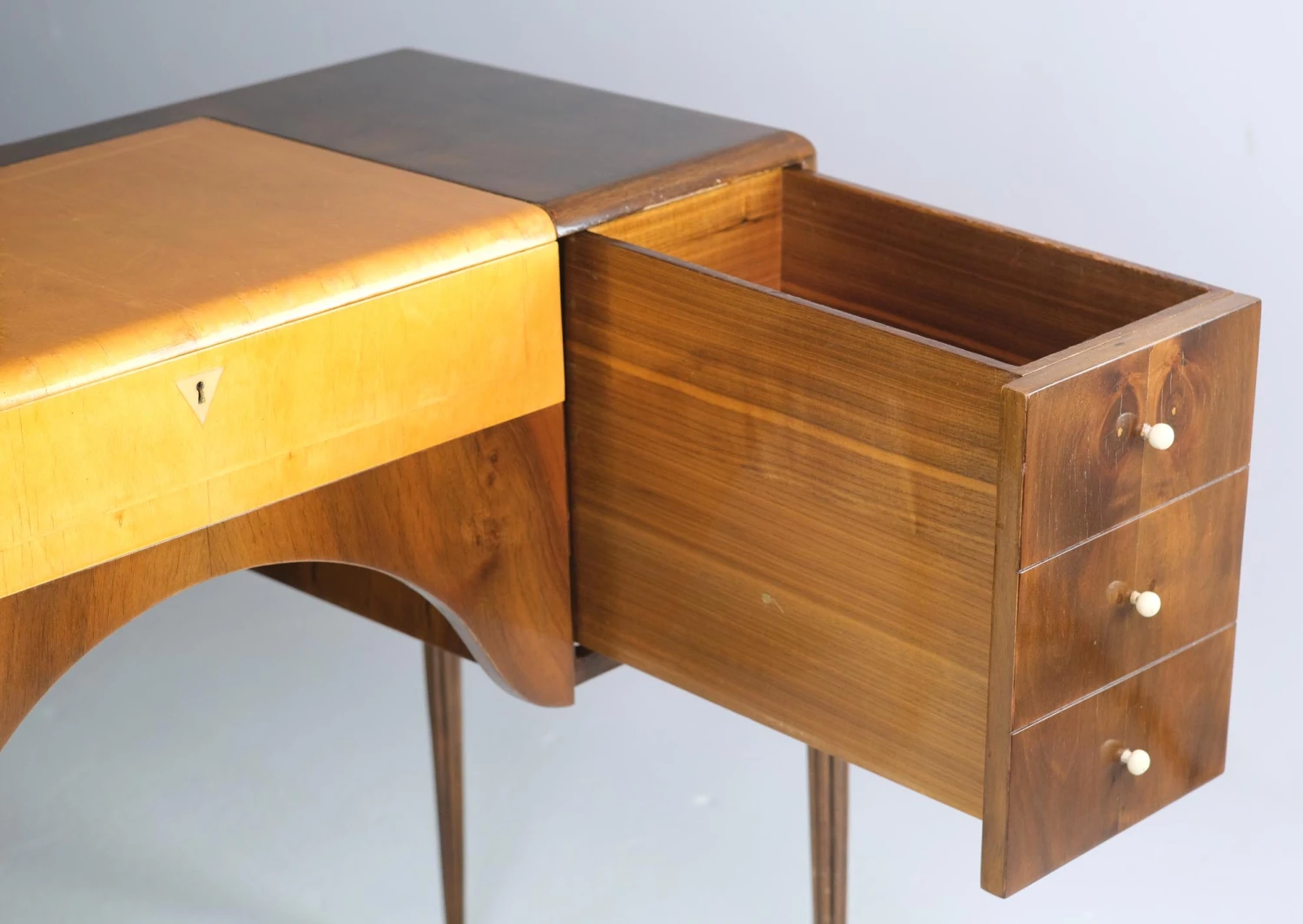 French Art Deco Mahogany & Satinwood Desk Attributed To Jacques-Emile Ruhlmann 14 French Art Deco Mahogany & Satinwood Desk Attributed To Jacques-Emile Ruhlmann - Image 12