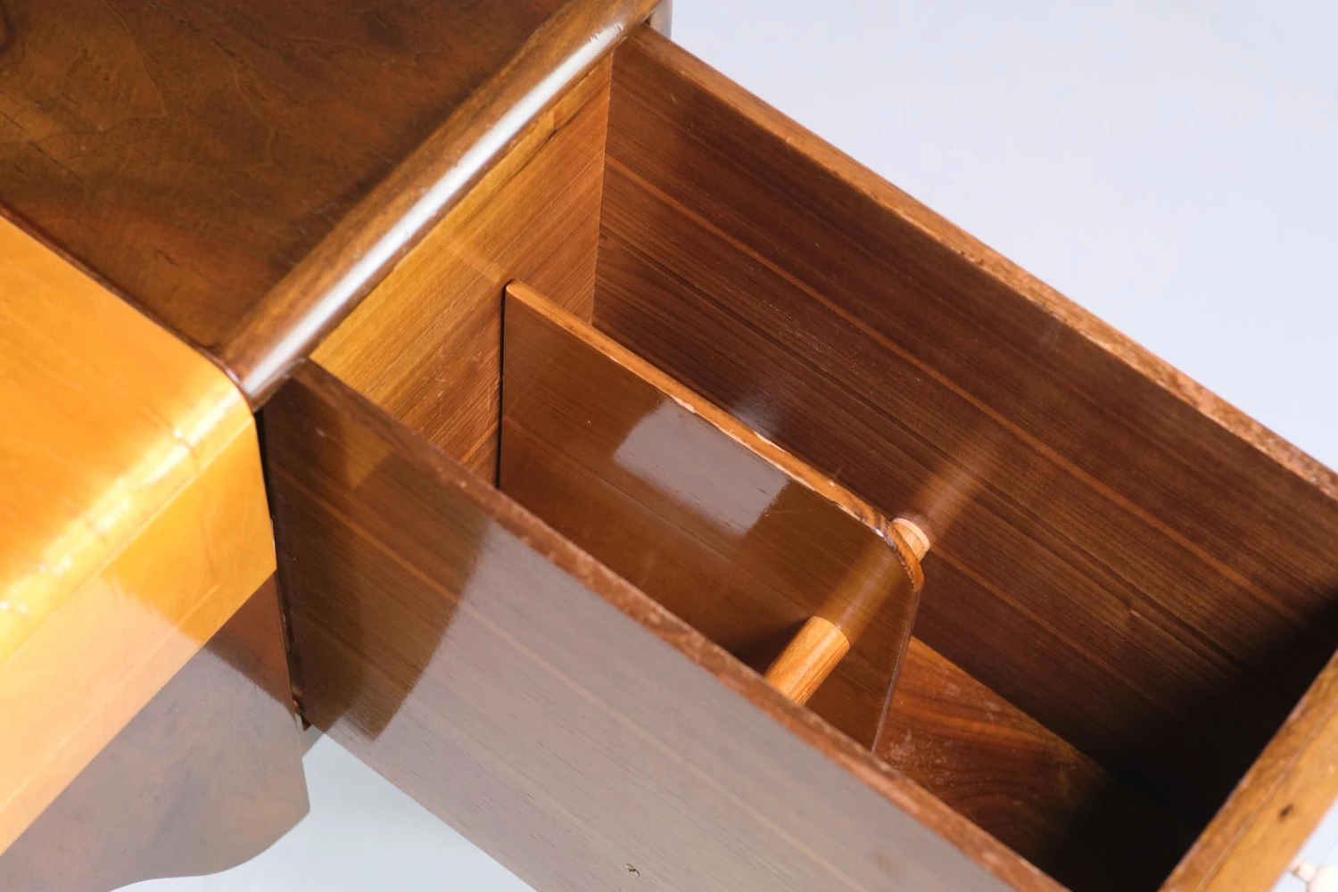 French Art Deco Mahogany & Satinwood Desk Attributed To Jacques-Emile Ruhlmann 15 French Art Deco Mahogany & Satinwood Desk Attributed To Jacques-Emile Ruhlmann - Image 13