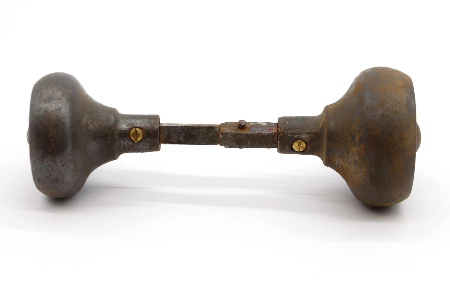 Yale & Towne Cast Iron Entry Gemona Door Knob Set 6 Yale & Towne Cast Iron Entry Gemona Door Knob Set - Image 4