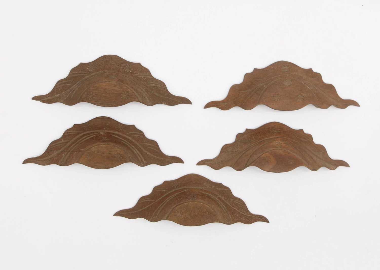 Antique 7 In. Carved Wooden Bin Dresser Drawer Pull 8 Antique 7 In. Carved Wooden Bin Dresser Drawer Pull - Image 6