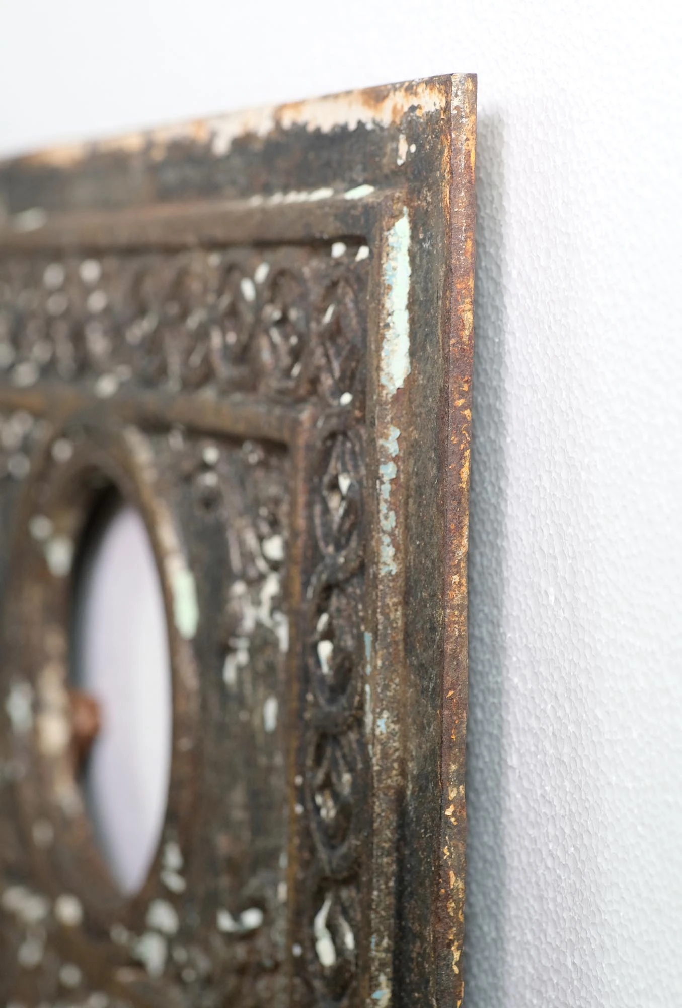 Antique Cast Iron Beaded Swag Circular Cutout Fireplace Insert 7 Antique Cast Iron Beaded Swag Circular Cutout Fireplace Insert - Image 5