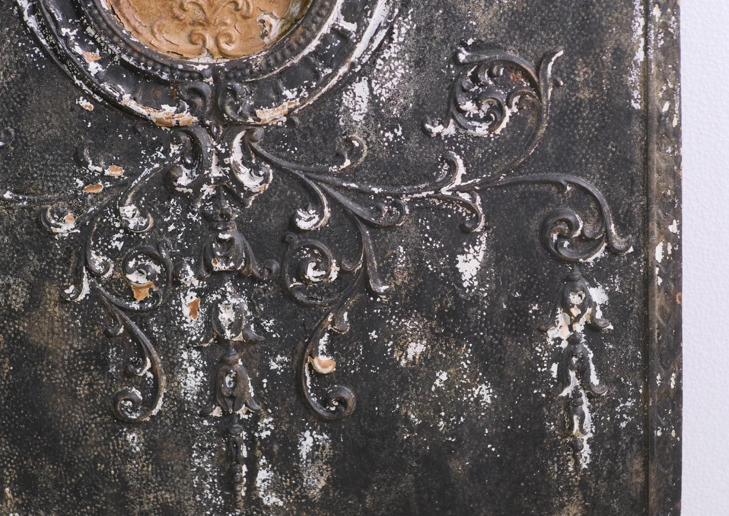 Antique Victorian Textured Black Cast Iron Fireplace Insert 6 Antique Victorian Textured Black Cast Iron Fireplace Insert - Image 4