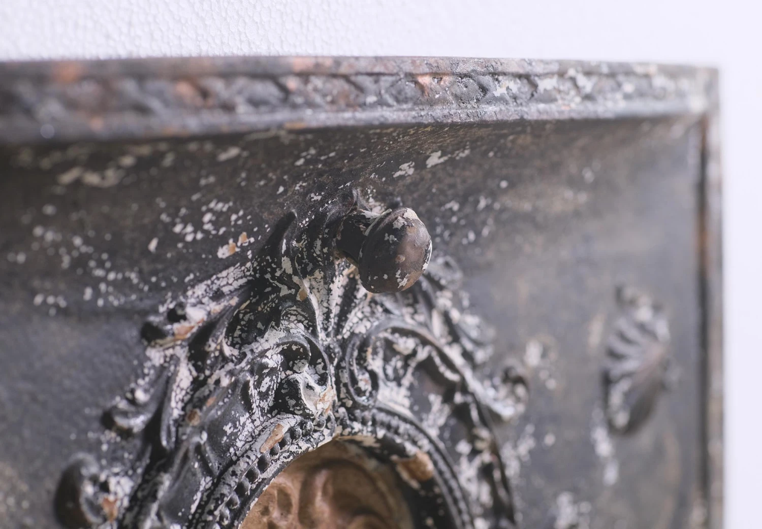 Antique Victorian Textured Black Cast Iron Fireplace Insert 7 Antique Victorian Textured Black Cast Iron Fireplace Insert - Image 5