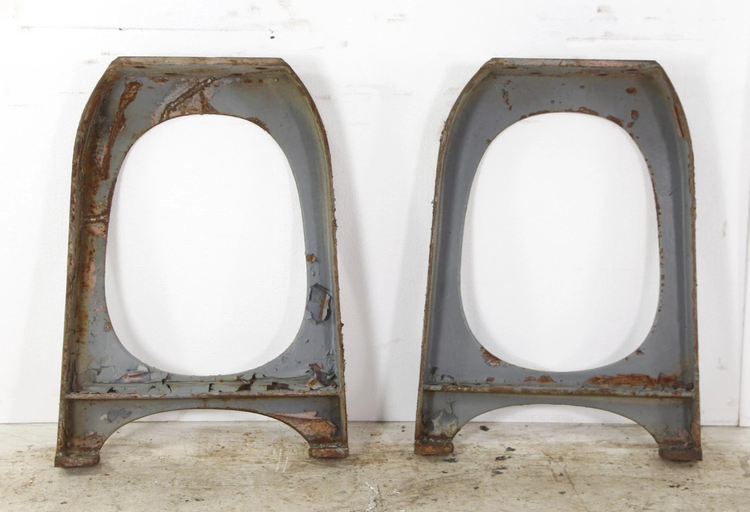 Pair Of Rounded Cast Iron Industrial Legs 9 Pair Of Rounded Cast Iron Industrial Legs - Image 7