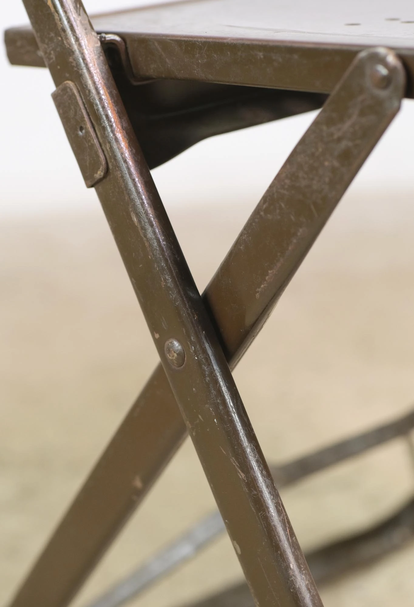 Vintage Star Cutout Brown Seat Steel Folding Chair 7 Vintage Star Cutout Brown Seat Steel Folding Chair - Image 5