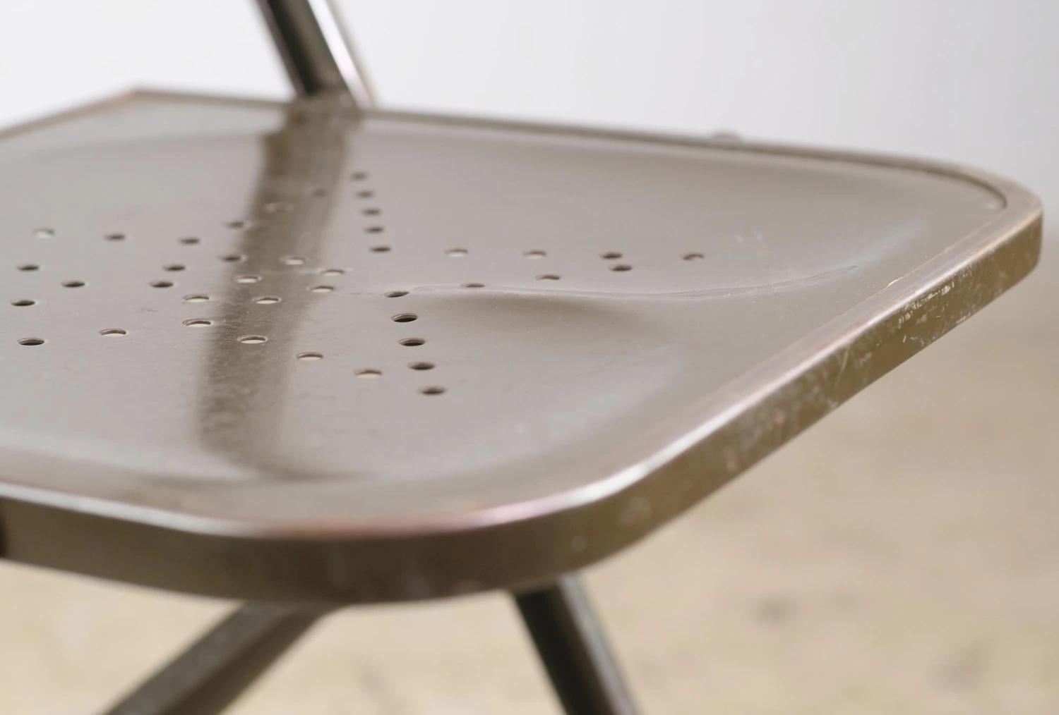 Vintage Star Cutout Brown Seat Steel Folding Chair 10 Vintage Star Cutout Brown Seat Steel Folding Chair - Image 8