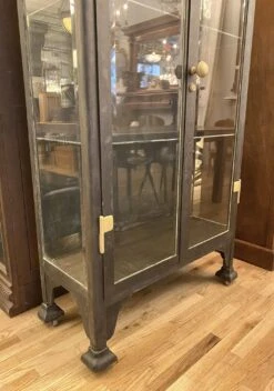 Antique 1920s Beveled Glass Double Door Iron Medical Cabinet 20 Antique 1920s Beveled Glass Double Door Iron Medical Cabinet -OGT Sale Store q278172 05