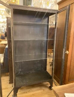 Antique 1920s Beveled Glass Double Door Iron Medical Cabinet 23 Antique 1920s Beveled Glass Double Door Iron Medical Cabinet -OGT Sale Store q278172 08