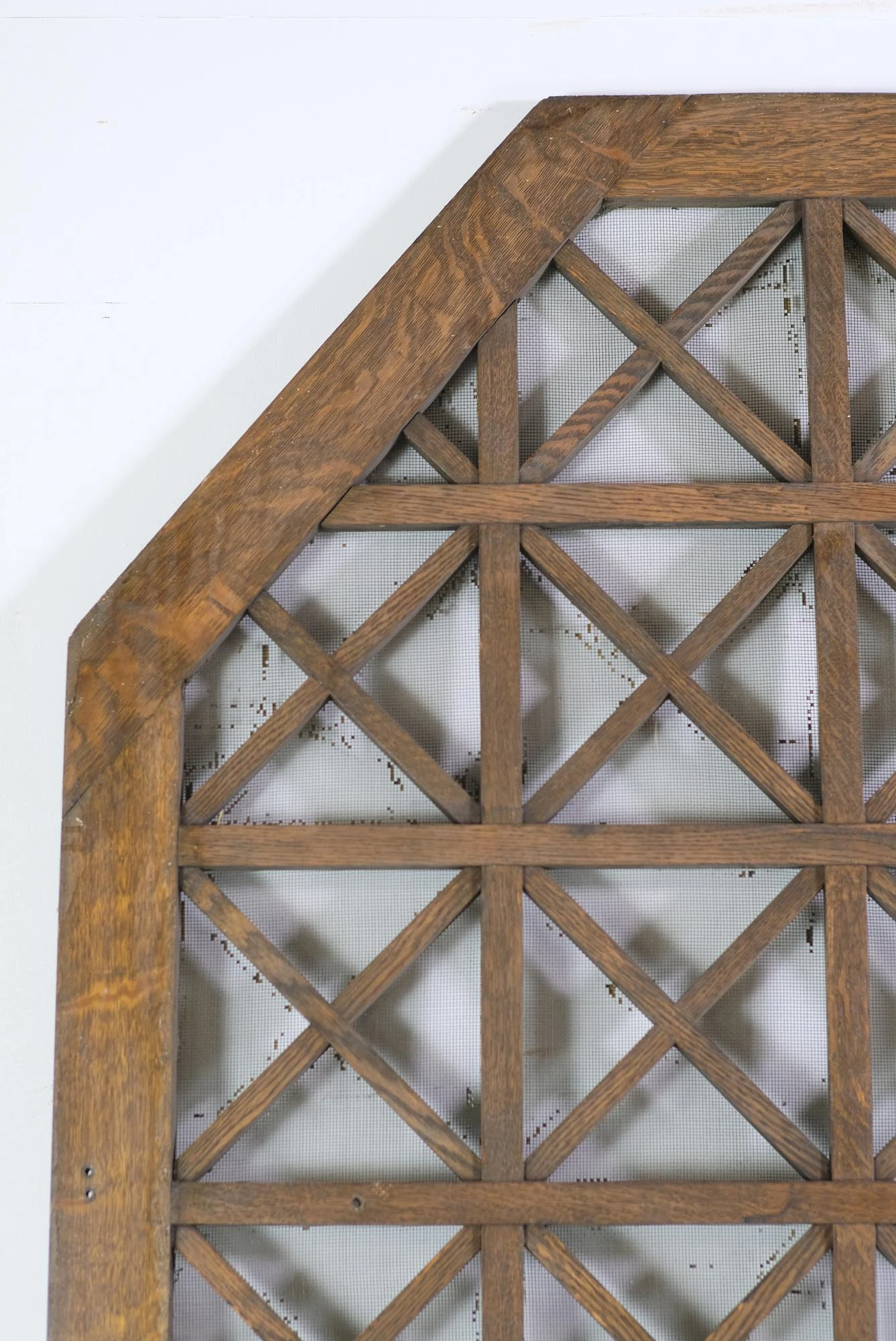 Pair Of Angled Corner Oak Dividers With Screen 6 Pair Of Angled Corner Oak Dividers With Screen - Image 4