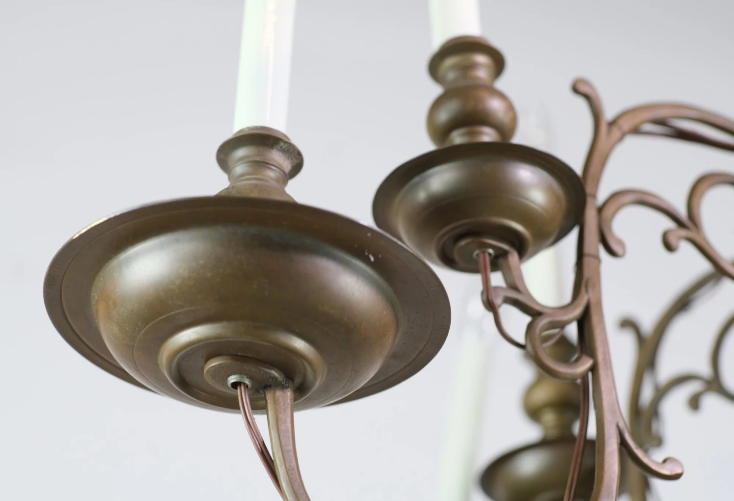 Antique 6 Arm Bronze Colonial Williamsburg Chandelier 7 Antique 6 Arm Bronze Colonial Williamsburg Chandelier - Image 5