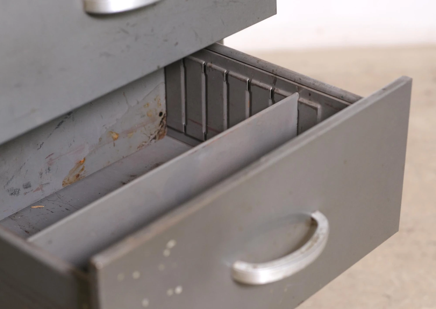 Steel Desk With 3 Drawers & Tray 8 Steel Desk With 3 Drawers & Tray - Image 6