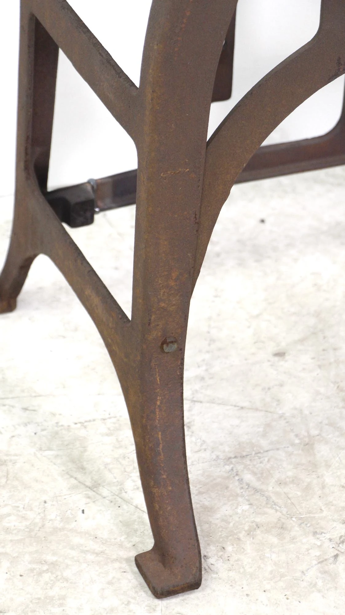Salvaged Cast Iron Machine Base 6 Salvaged Cast Iron Machine Base - Image 4