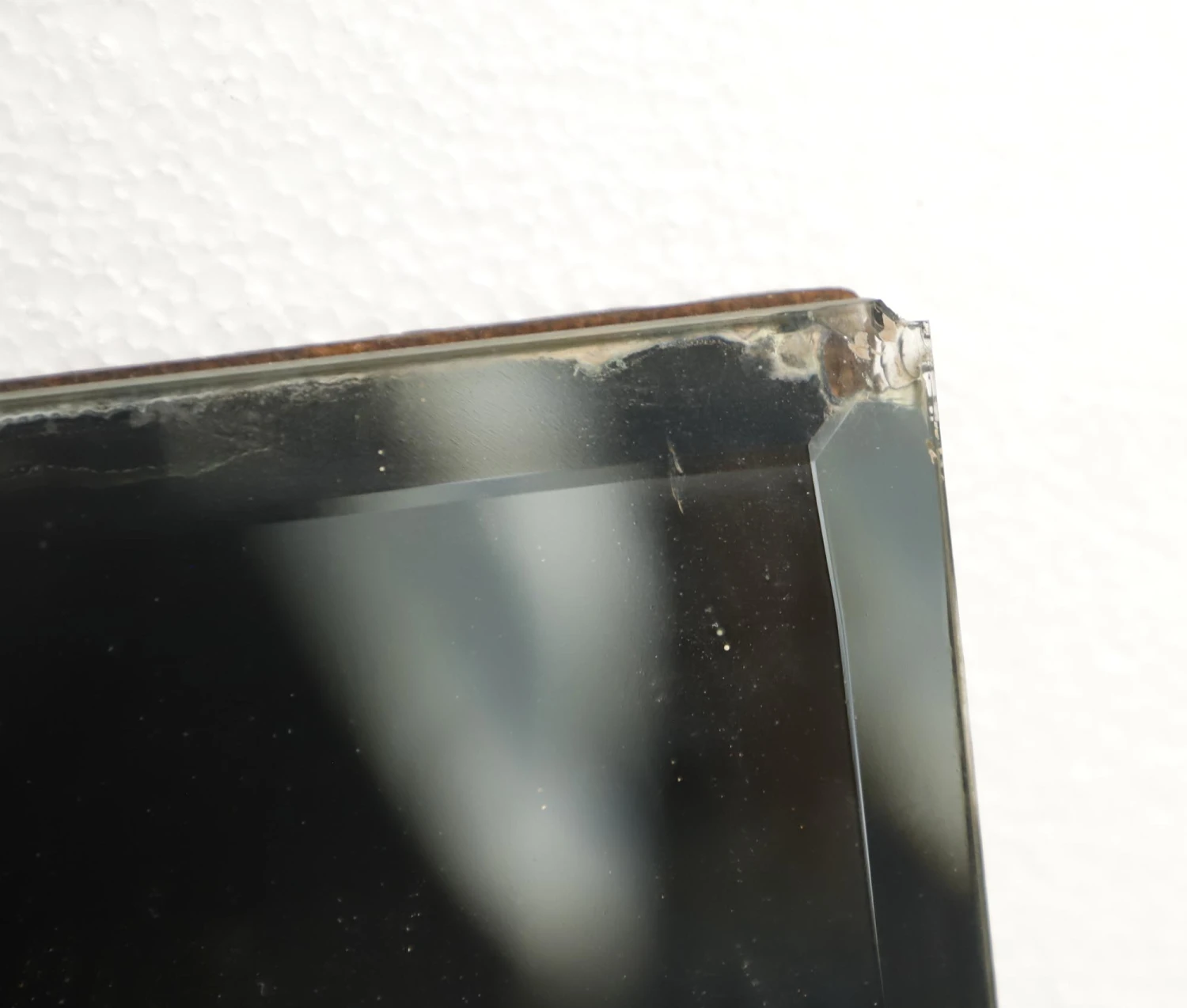 Vintage Beveled & Etched Wall Mirror With Floral Details 9 Vintage Beveled & Etched Wall Mirror With Floral Details - Image 7