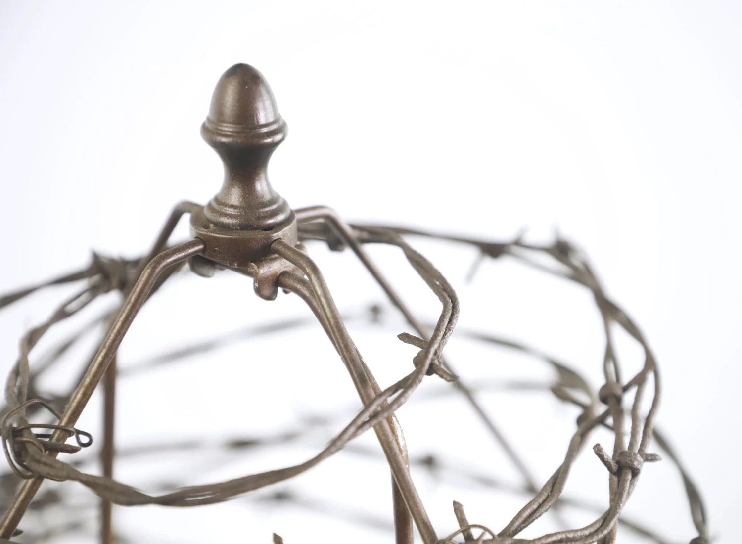 Eclectic Country Barbed Wire Kettle Table Lamp 6 Eclectic Country Barbed Wire Kettle Table Lamp - Image 4
