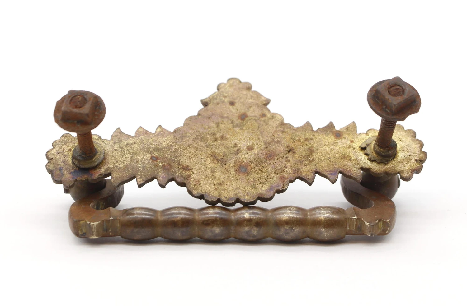 Set Of 4 Antique Stamped Brass Foliate Bail Drawer Pulls 11 Set Of 4 Antique Stamped Brass Foliate Bail Drawer Pulls - Image 9