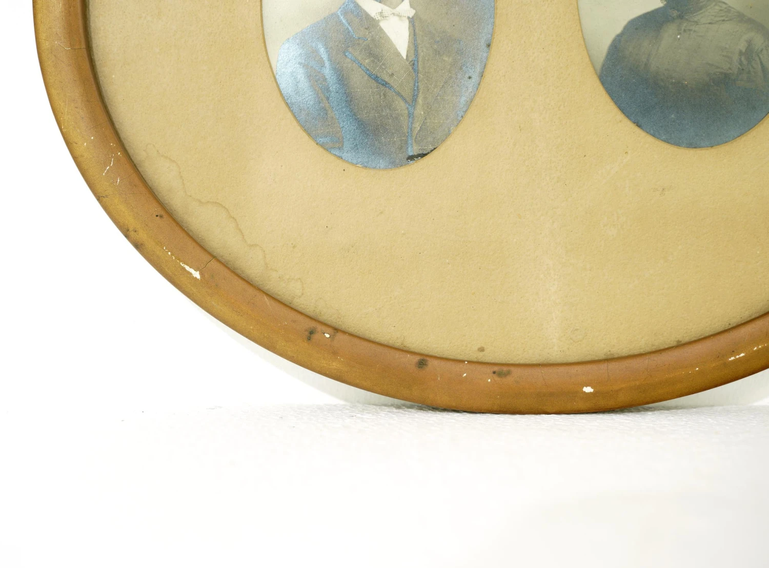 Antique Oval Pine Framed Portraits 6 Antique Oval Pine Framed Portraits - Image 4