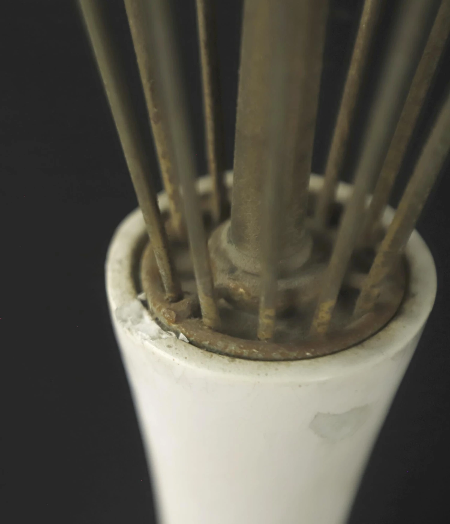 Pair Of Mid Century Plaster Hourglass Cage Table Lamps 9 Pair Of Mid Century Plaster Hourglass Cage Table Lamps - Image 7