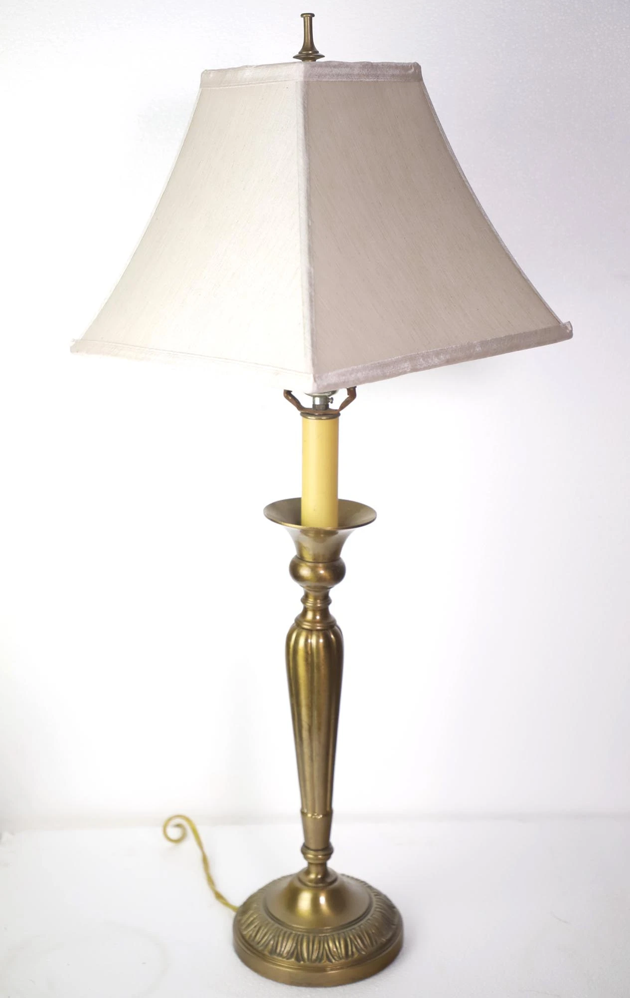 Pair Of Traditional Ribbed Patina Brass Table Lamps 12 Pair Of Traditional Ribbed Patina Brass Table Lamps - Image 10