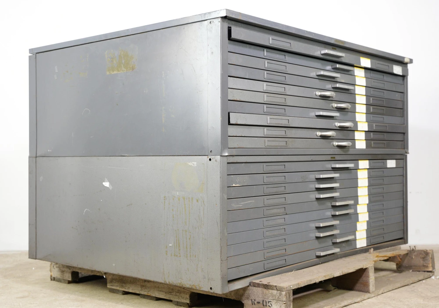 Reclaimed 20 Drawers Gray Steel Flat Map Stack Cabinet 6 Reclaimed 20 Drawers Gray Steel Flat Map Stack Cabinet - Image 4