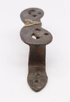 Antique 11.375 In. Cast Iron Center Brass Foliate Motif Trunk Pull 11 Antique 11.375 In. Cast Iron Center Brass Foliate Motif Trunk Pull -OGT Sale Store q281773 04