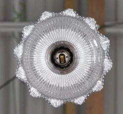 Antique 6.75 In. Ruffled Glass & Brass Chain Pendant Light 15 Antique 6.75 In. Ruffled Glass & Brass Chain Pendant Light -OGT Sale Store q281972 07