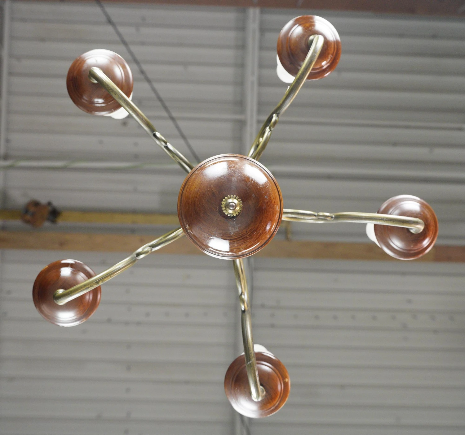 Traditional 5 Brass Plated Arms Medium Tone Wood Chandelier 14 Traditional 5 Brass Plated Arms Medium Tone Wood Chandelier - Image 12