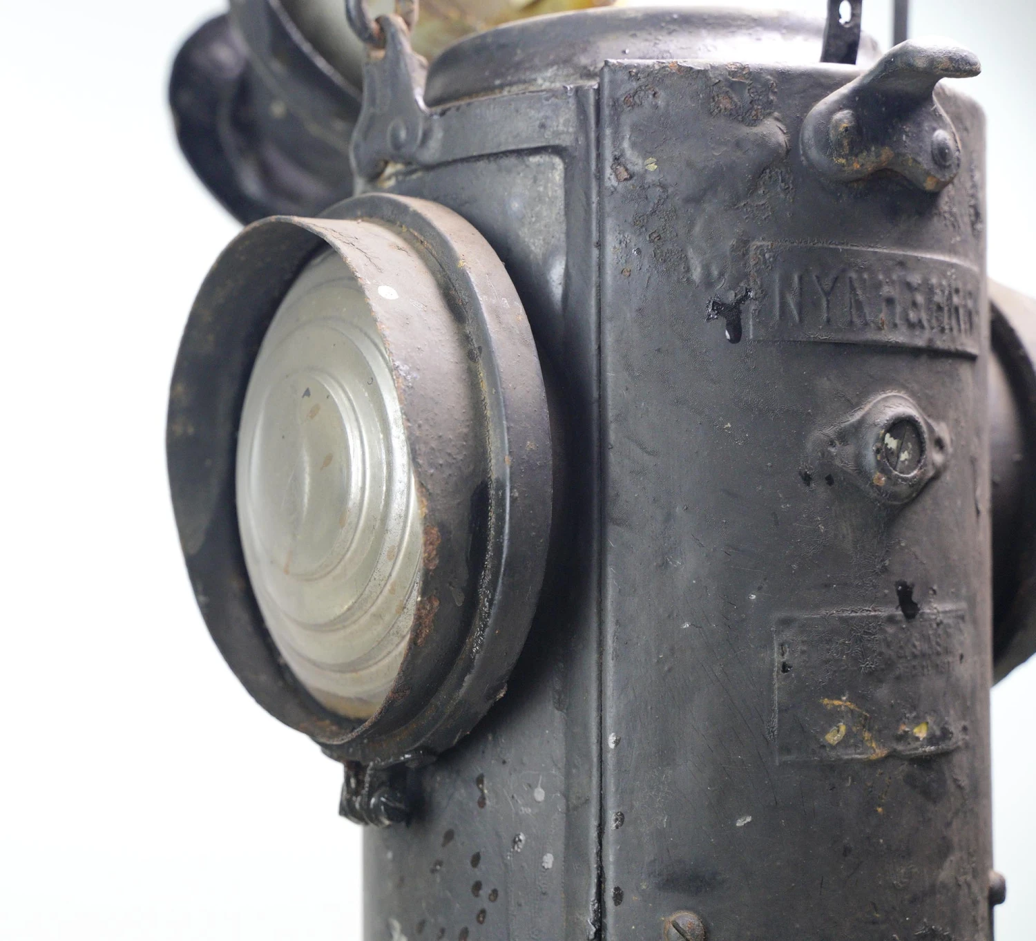 Antique Black Steel NYNH&H Fresnel Glass Train Railroad Lantern 12 Antique Black Steel NYNH&H Fresnel Glass Train Railroad Lantern - Image 10