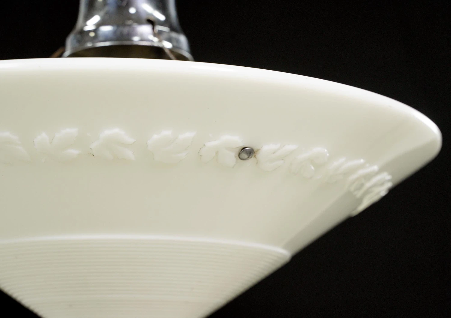 Foliate Milk Glass Dish Pendant Light With Steel Pole 10 Foliate Milk Glass Dish Pendant Light With Steel Pole - Image 8