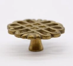 Pair Of Vintage Rounded Cut Out Brass Drawer Cabinet Knobs 9 Pair Of Vintage Rounded Cut Out Brass Drawer Cabinet Knobs -OGT Sale Store q282884 04